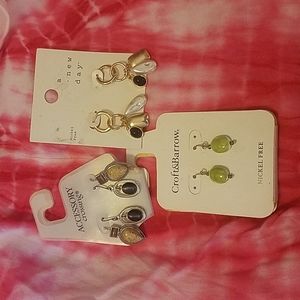 NEW 4 Pairs of Earrings